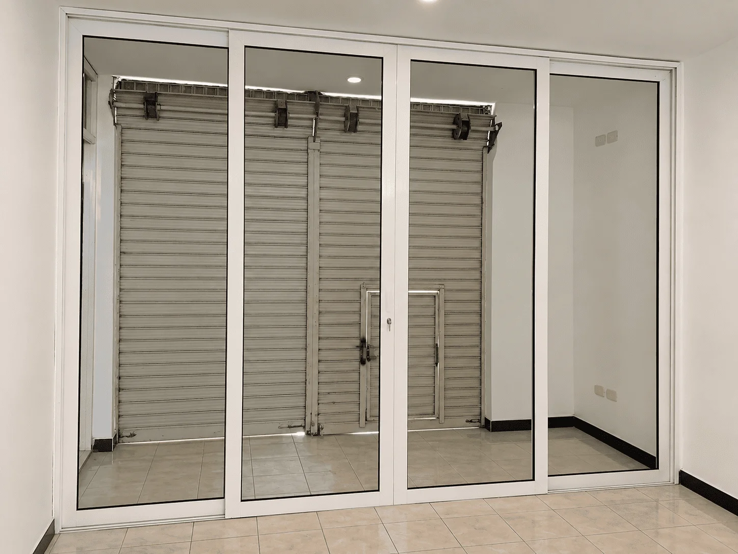 Mampara Serie 80 - Ventanas y Mamparas - JC ILO